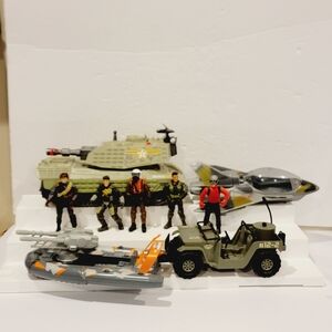 The Corps Fighting Force Land Sea and Air Lanard Military Battle Set